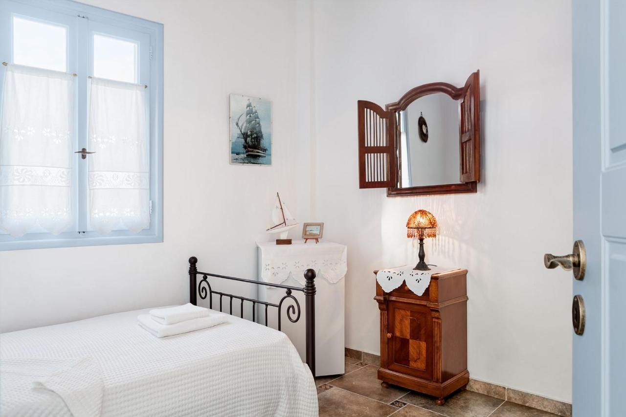 Efrosini Villa