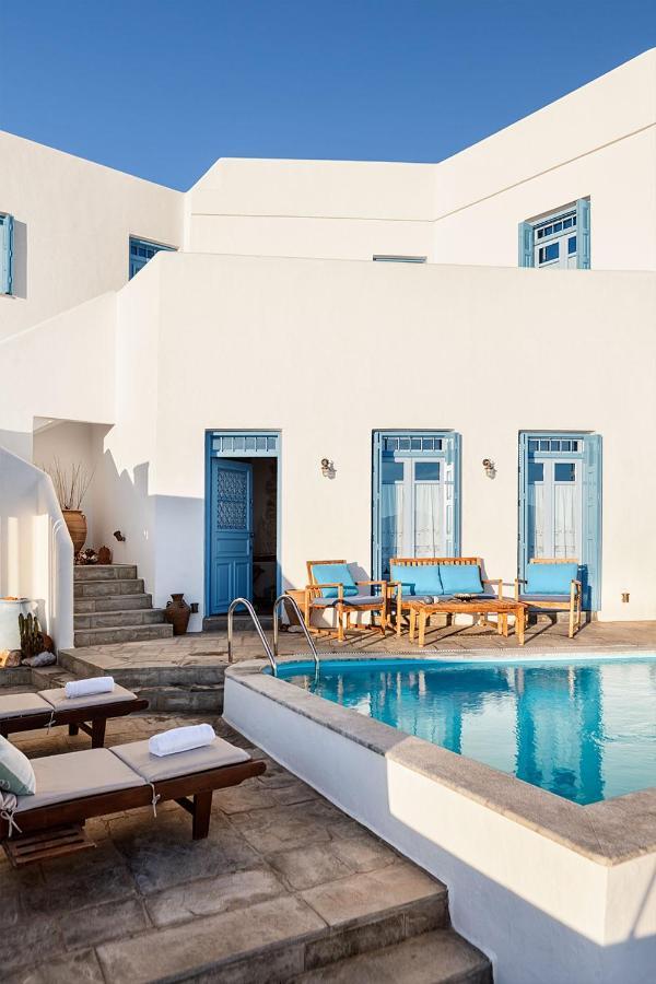Efrosini Villa *